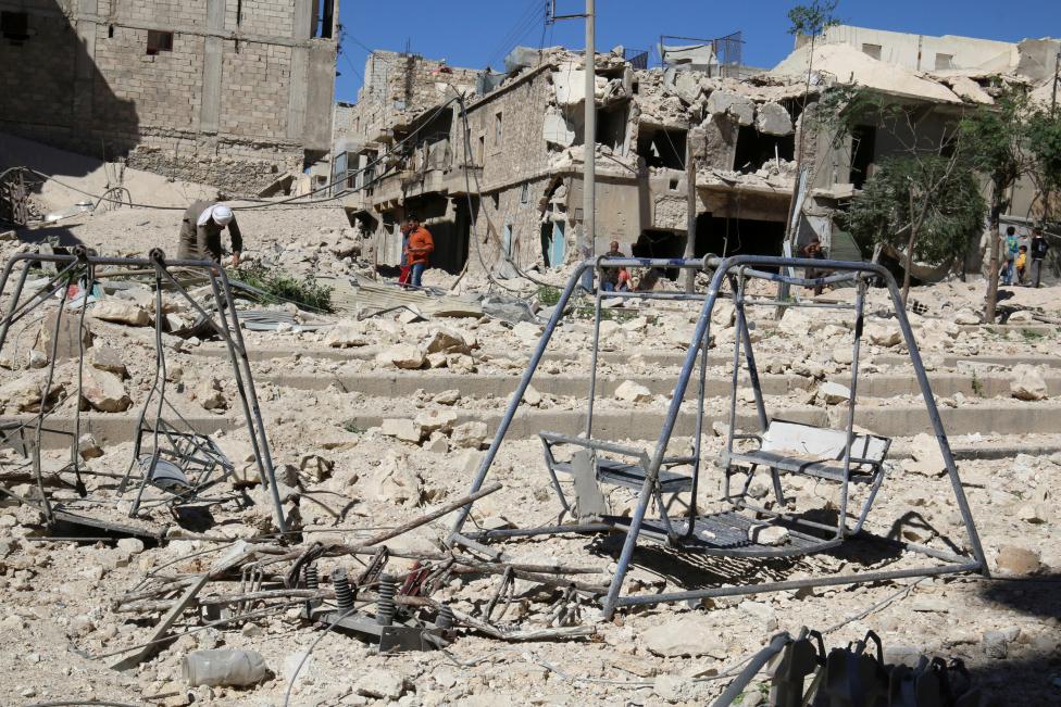 مناطق سكنية تضررت جرّاء الاشتباكات بين الجيش السوري وجيش الفتح الارهابي