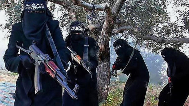 Informe: Mujeres terroristas del grupo Daesh tratan de perpetrar ataques en Europa 