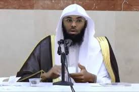 الداعية السعودي بندر الخبيري: الأرض بالدليل ثابتة ولا تدور!!
