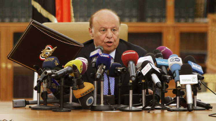 اليمن: هادي يطالب  نقل الحوار إلي مقر مجلس التعاون في الرياض