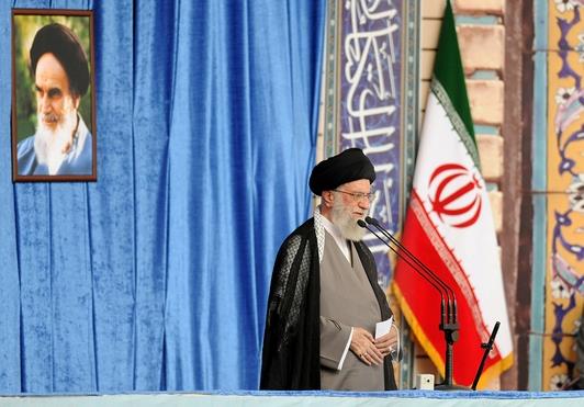 US will Never Realize its Dream of Forcing Iran to Surrender: Iran's Leader
