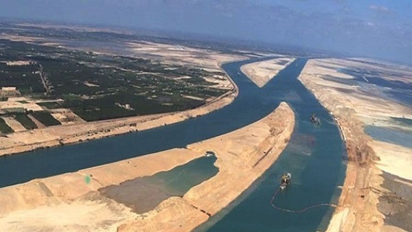 قناة السويس الجديدة ... خطوة اولى في مواجهة التحديات الاقتصادية