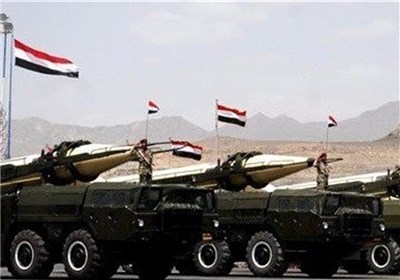 الجيش اليمني يطلق صاروخ باليتسي على قاعدة عسكرية في جيزان
