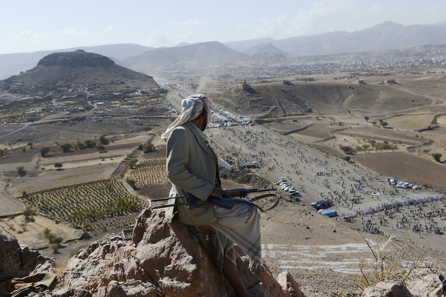 Saudi-Led Coalition Getting Ready to Launch Ground Attack into Yemen