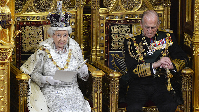 بريطانيا وحقيقة النظام الحاكم: جمهوريةٌ تحكمها ملكة