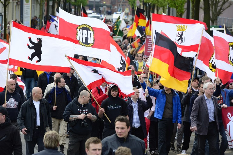 تظاهرات عنصرية في اوروبا رفضاً لاستقبال اللاجئين