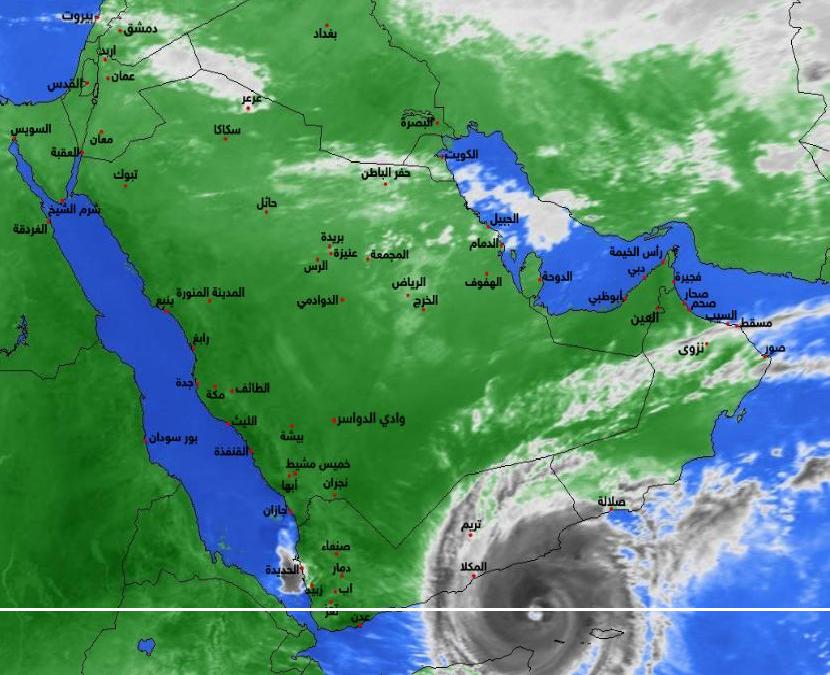 اعصار " شابالا" يضرب اليمن وسط حالات نزوج كبيرة