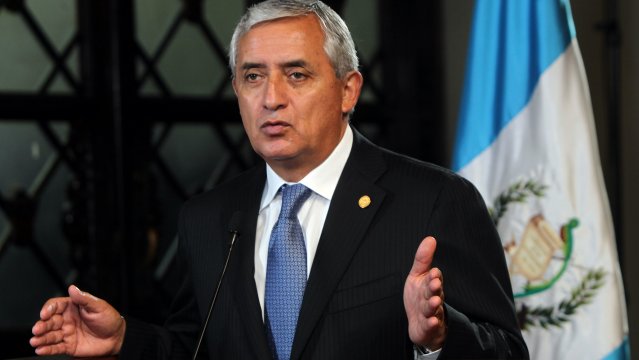 Otra solicitud de amparo del presidente guatemalteco ante Corte de Constitucionalidad