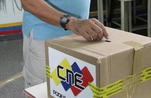 Venezuela: El oficialismo denuncia que la oposición compró votos en las parlamentarias