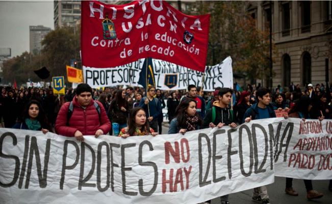 Los profesores y estudiantes chilenos no dejan las calles  