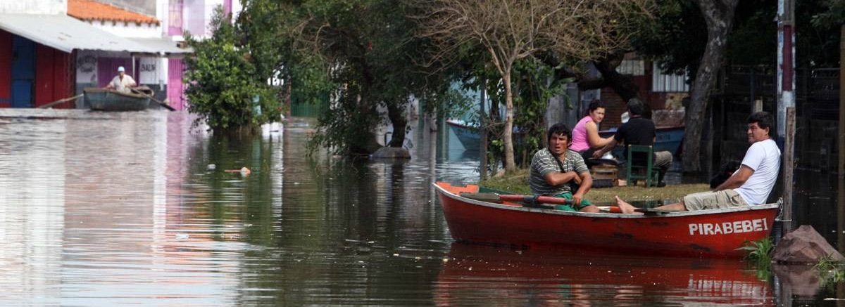 América del Sur se enfrenta con las peores inundaciones durante tres décadas