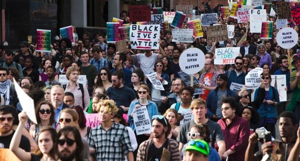 Continúan las manifestaciones contra el racismo en Baltimore 