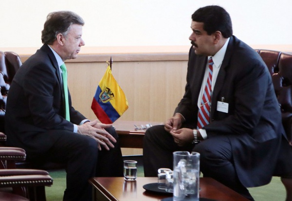 Correa expresa su optimismo sobre reunión entre Maduro y Santos