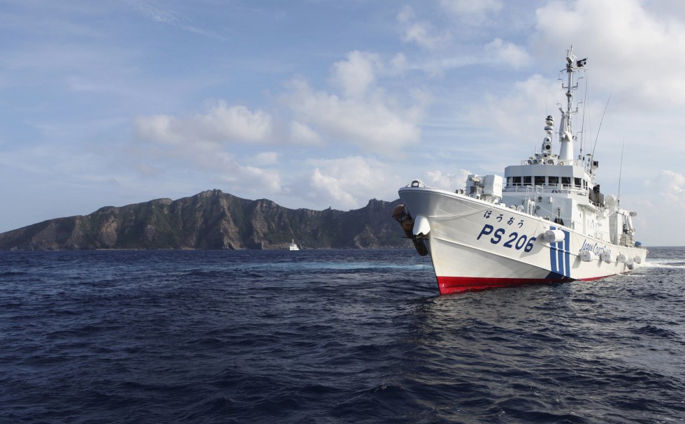 Japón: Un buque armado chino penetra en las aguas territoriales de las islas Diaoyu