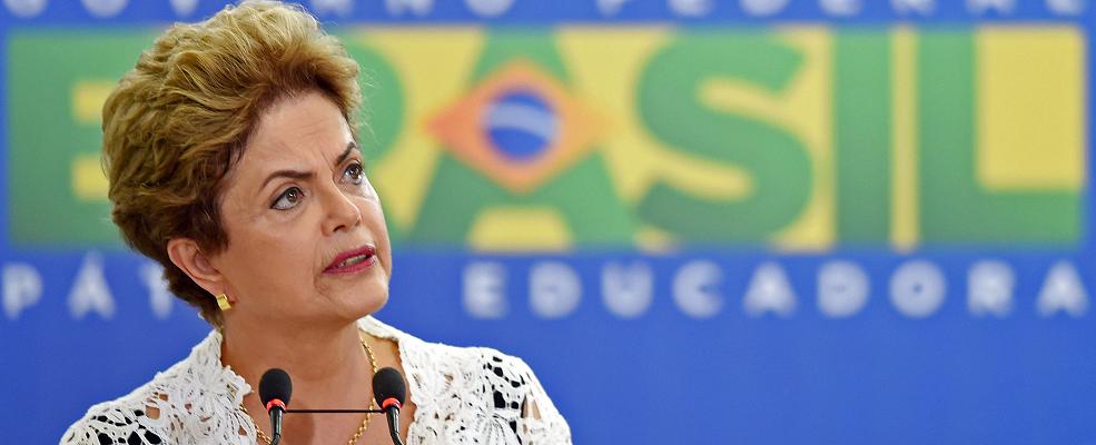 Huele al golpe de Estado parlamentario en Brasil