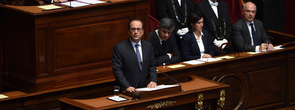 Hollande: Si la UE no controla sus fronteras, Francia regresará a sus fronteras nacionales