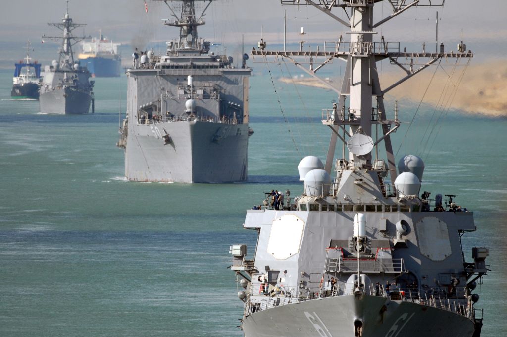 America&#39;s Fifth Fleet Leaves, Britain Establishes Military Base 