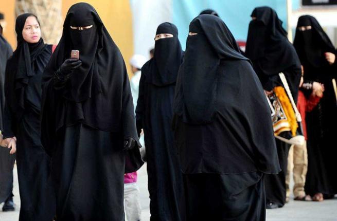 توقيع على عريضة إسقاط "ولاية الرجل على المرأة" في السعودية