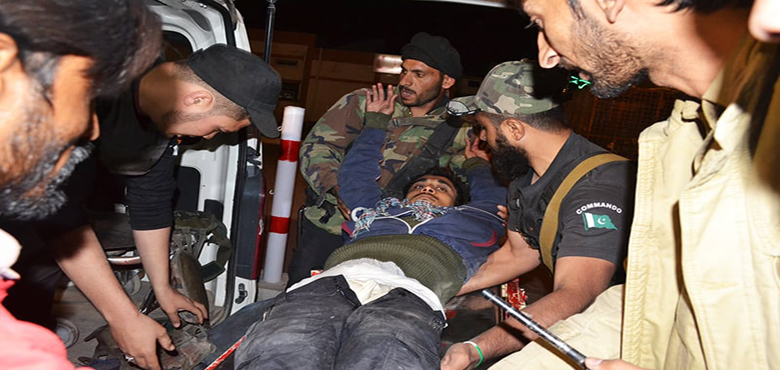 پاکستان، کوئٹہ کے ٹریننگ سینٹر پر حملہ، 59 جاں بحق، 120 زخمی + تصاویر