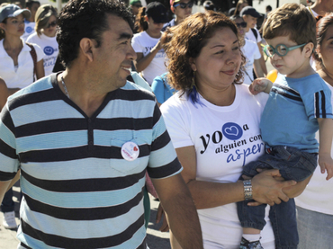 Padres, pieza clave en mejora del autismo en hijos