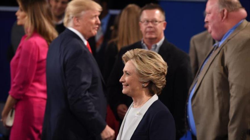 Sondeo: Clinton aventaja en 6 puntos a Trump