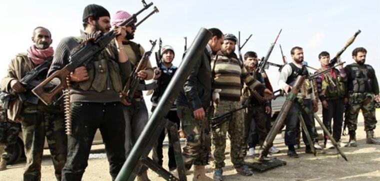 “EEUU y Arabia Saudí entregaron a Daesh armas compradas al este de Europa”