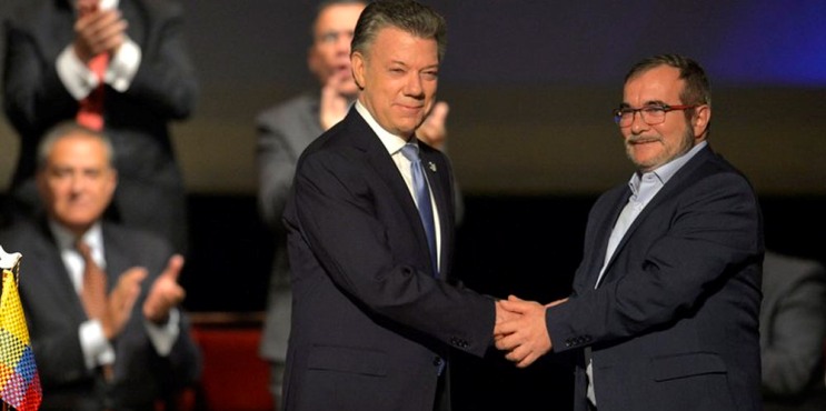 Gobierno de Colombia y las FARC firman nuevo acuerdo de paz