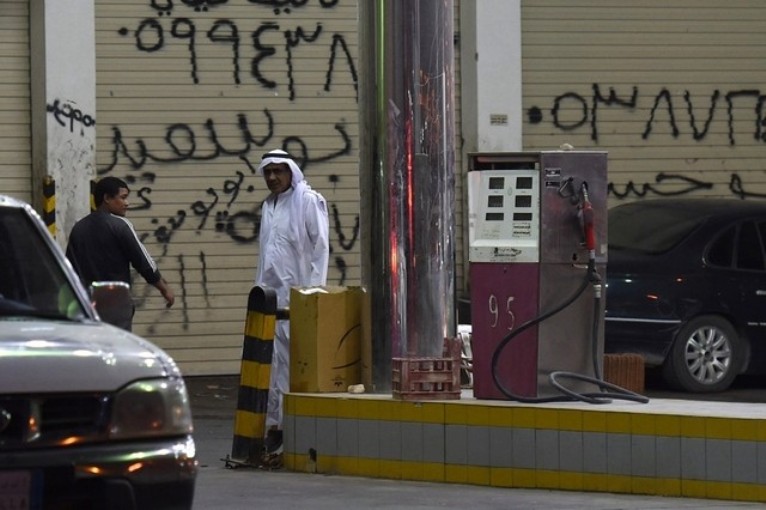 Saudi Arabia, Bahrain Raise Domestic Fuel Prices Amid Simmering Economic Crisis