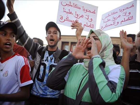 تواصل الاحتجاجات العارمة في المغرب تنديداً بـ"طحن بائع السمك"