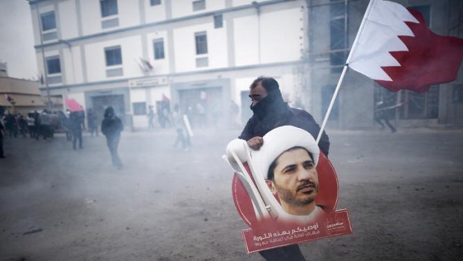 Bahrain Adjourns Retrial of Main Opposition Leader