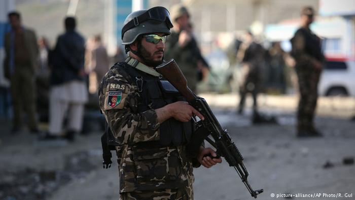 نظامیان افغانستان به روی همکاران خود آتش گشودند