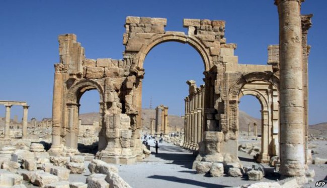 مقتل أكثر من 300 ارهابي من داعش في معارك تدمر وتدمير عشرات الدبابات والمدرعات