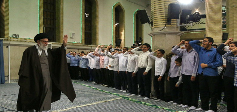 مغربی تہذیب کے زوال کا سبب، خدا سے رابطہ منقطع کرنا ہے : رہبر انقلاب اسلامی