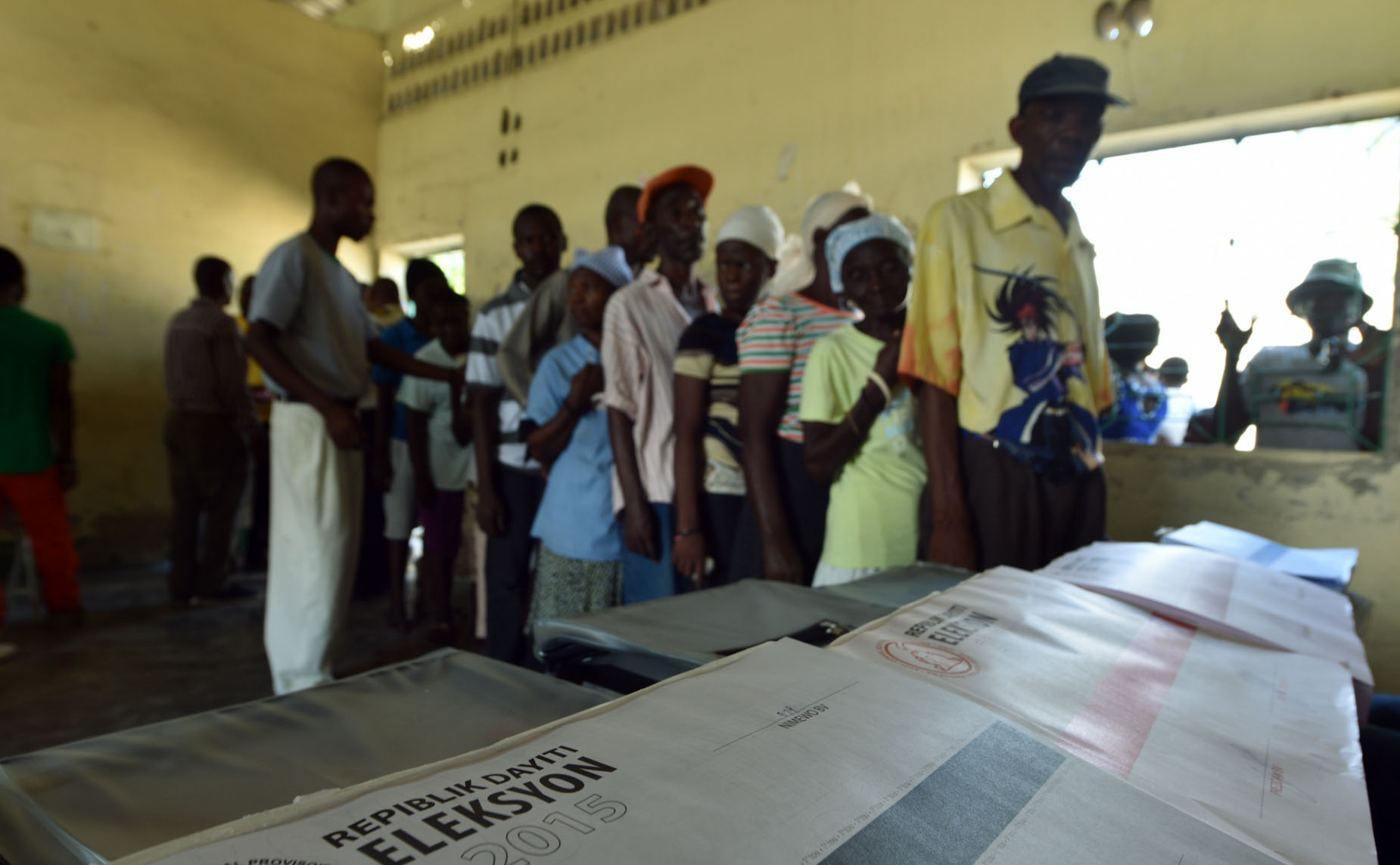 Senado haitiano vota a favor de postergar presidenciales, pero el presidente lo rechaza