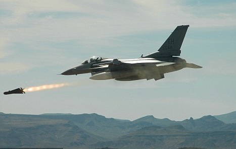 Israeli Army Attacks Damascus Outskirts