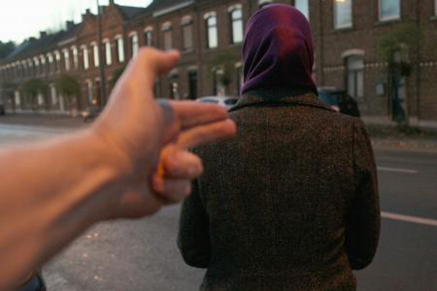 Aumentan crímenes raciales contra mujeres musulmanes en EEUU