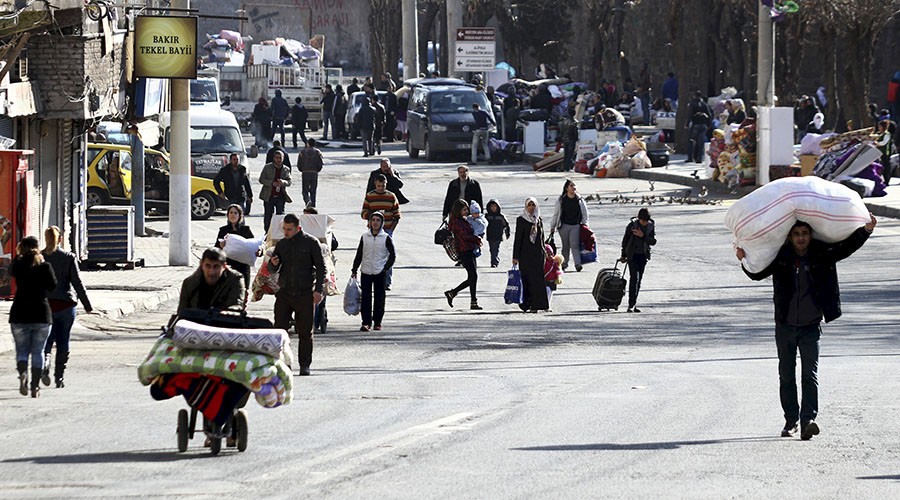 Turkish People Flee Diyarbakir as Government Intensify Crackdown