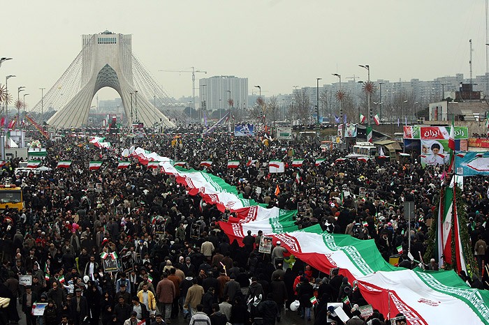 اسلامی انقلاب کی کامیابی کی سالگرہ کے موقع پرتہران سمیت ایران کے تمام چھوٹے بڑے شہروں میں ریلیاں