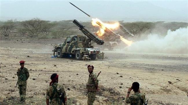 Yemeni Forces Battle Saudi-Led Invaders, Retake Strategic Mountain in Taiz