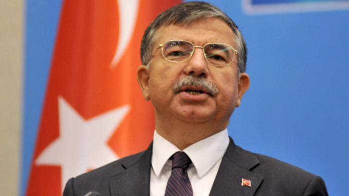 وزير الدفاع التركي: لن نرسل قوات عسكرية إلى سوريا