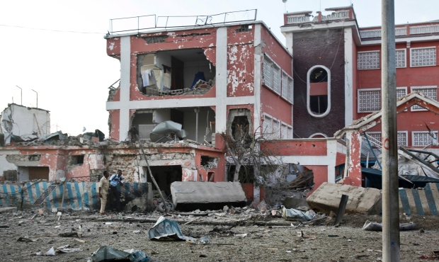 Al-Shabab Takfiri Terrorists Kill 14 in Somalia Hotel Attack