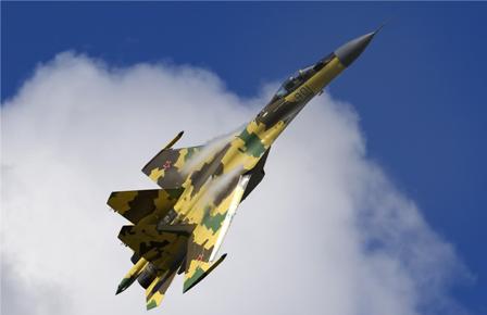 Russia Sends Top Range Su-35 Fighters to Syria