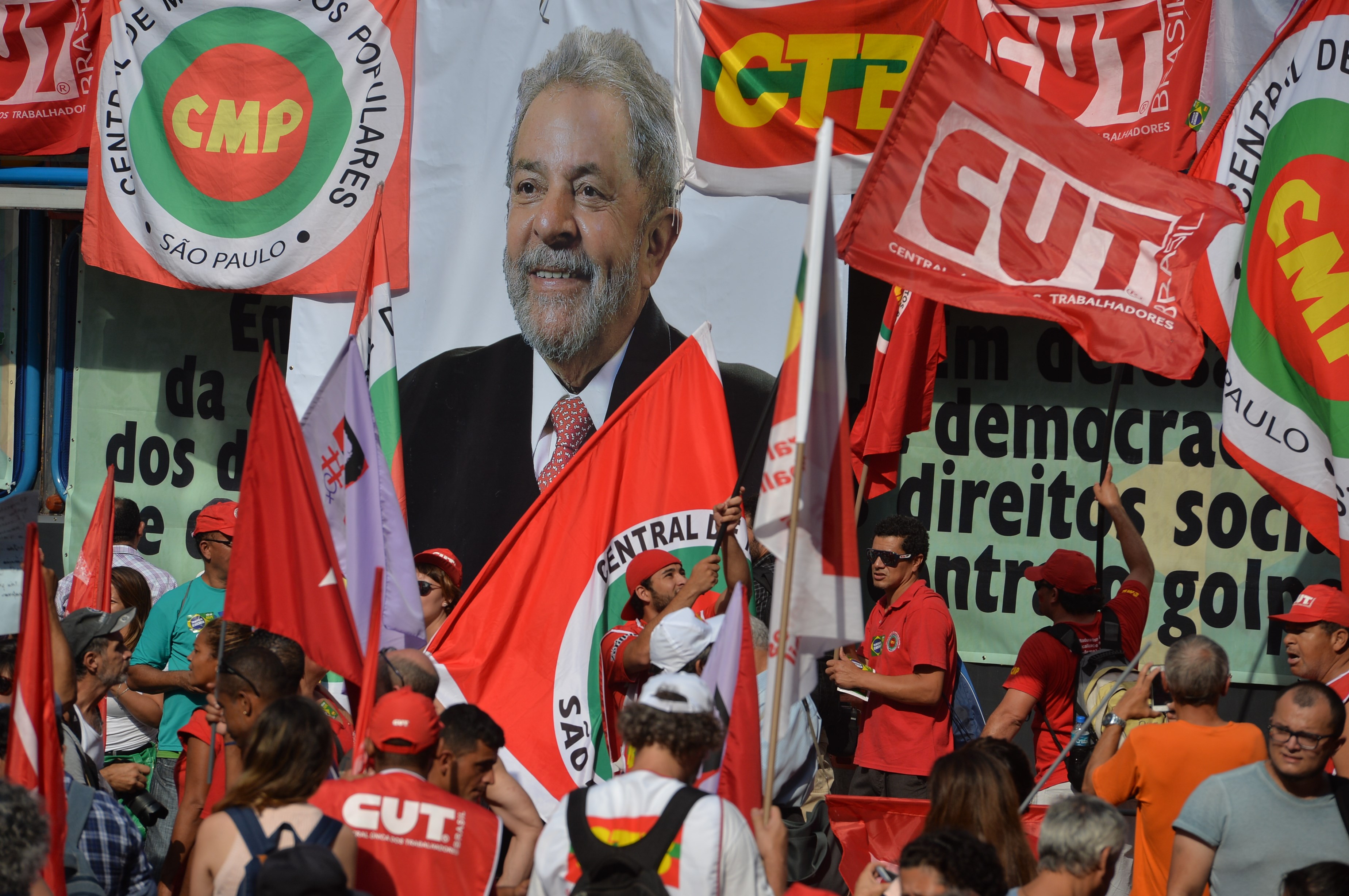 Un juez federal anula la orden que suspendía el nombramiento de Lula da Silva como ministro en Brasil