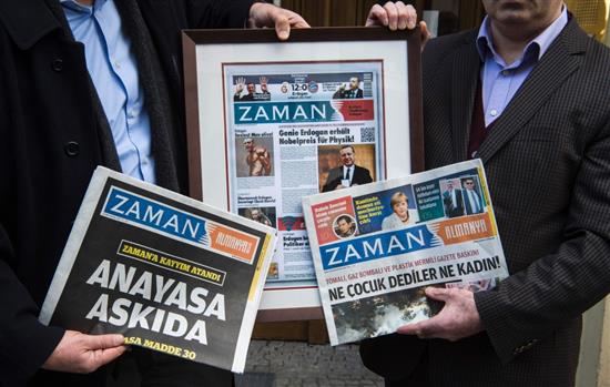 صحيفة زمان التركية تبتدأ النشر كصحيفة معارضة من المانيا بعد سيطرة اردوغان عليها في أنقرة