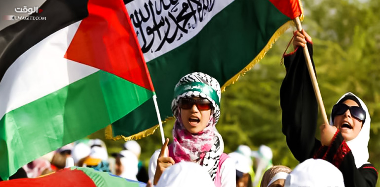 يوم المرأة العالمي: صيانة المجتمع وقضية فلسطين أساسها