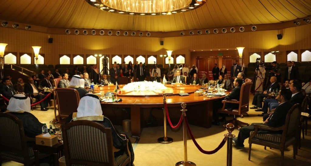 تقرير: حراك دبلوماسي نشط لـ"وفد القوى الوطنية" في الكويت