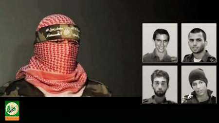 حماس تنشر صور 4 جنود اسرائيليين أسرى لديها