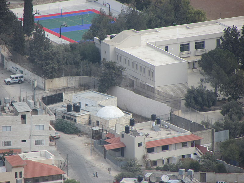 Hundreds of Zionists Stormed Funerary Monumental, Shot Palestinian