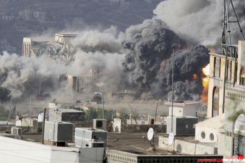 التصعيد السعودي يعيد الحرب إلى سابق عهدها.. والجيش اليمني يرد بصاروخ باليستي على نجران