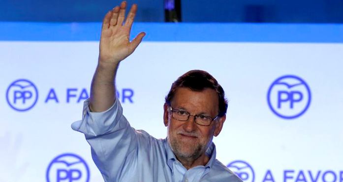 Rajoy reclama el derecho a formar gobierno tras la victoria electoral del PP